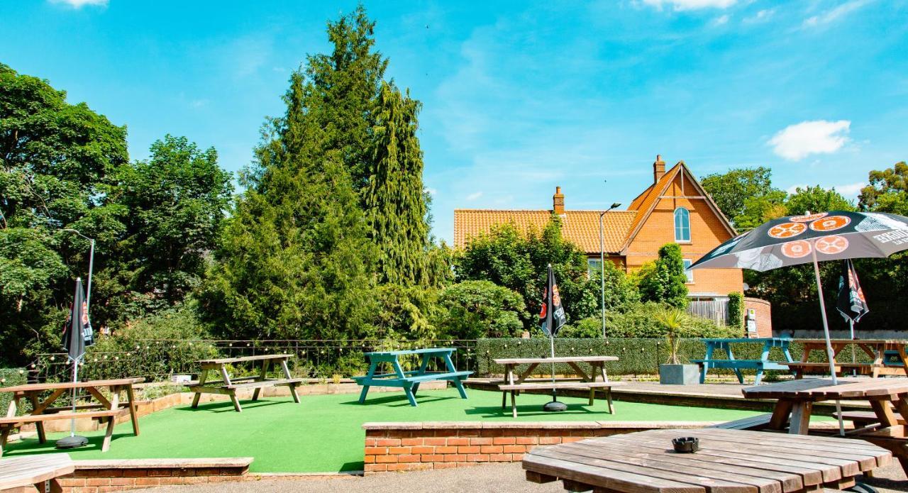 The George Hotel, Dereham Exterior photo